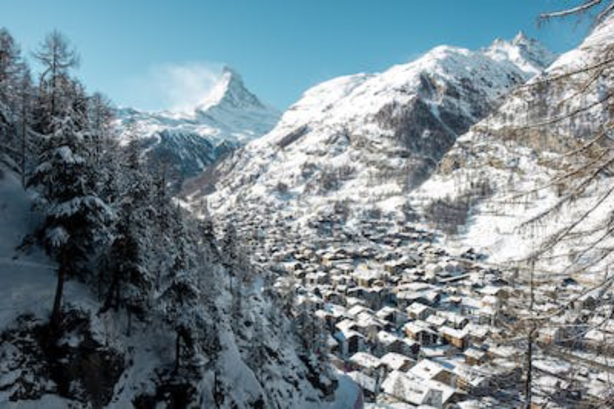 Best international winter campus Switzerland