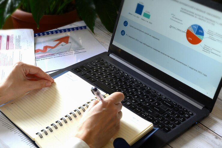 Reach Your Financial Goals With Expert Copywriting Services
