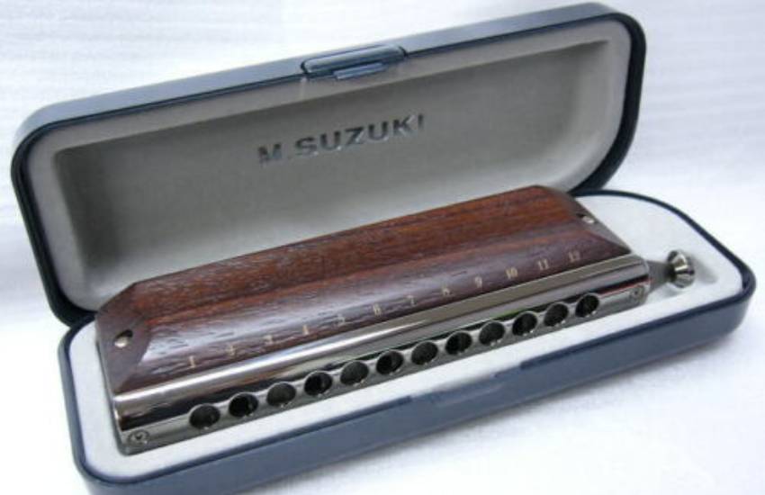 suzuki bass harmonica